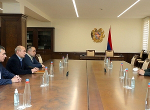 Вагаршак Арутюнян принял членов Общественного совета РА