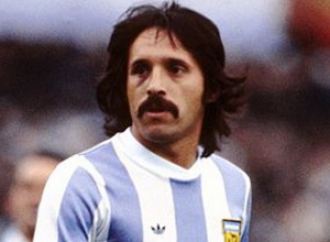 Արգենտինայում կորոնավիրուսից մահացել է ֆուտբոլի 1978թ աշխարհի չեմպիոնը