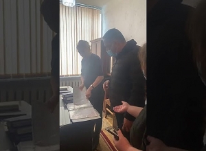 В Абовянской школе №1 продолжается забастовка