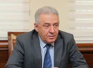 Армянской стороне выгодно расширение 102-й российской военной базы: Вагаршак Арутюнян - РИА Новости