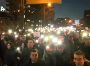 Берём телефоны, чтобы видели, что есть общественное требование