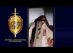 Ոստիկանություն բերման ենթարկվածի մեքենայում ինքնաձիգ ու նռնակ կար․ տղամարդը ձերբակալվել է