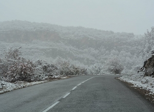На внутригосударственной автодороге, связывающей Арцах с Арменией, - гололедица