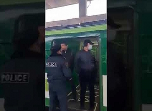 Парализована работа метро: видеоматериал пользователя фейсбук