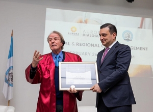 Бернар Кушнер удостоился звания почётного доктора ЕГМУ