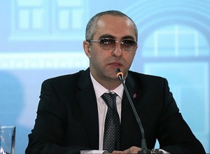 Председатель КГД встретился с более 400 крупными налогоплательщиками республики