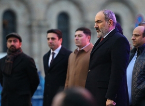 Переход к полупрезидентской системе правления должен быть одним из возможных вариантов: Пашинян