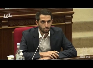 Դուք տապալել եք Ձեր առաքելությունը․ մի՛ վիրավորեք մեր բանականությունը․ Ռուբինյանը՝ Վարդազարյանին