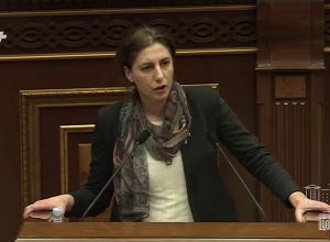 «Сколько можно отвергать Сержа? У нас есть оппозиция и оппозиция – правительства не существует»