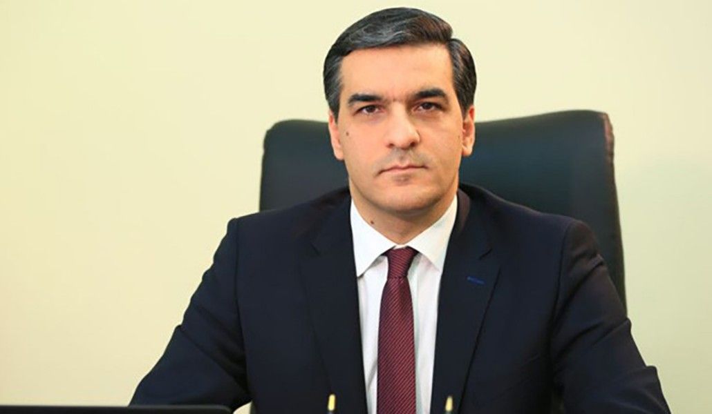 Ընտանիքը-հասարակության-բնական-և-հիմնական-բջիջն-է․-Արման-Թաթոյանի-ուղերձը