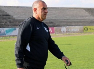 «Арарат-Армения» предстоящие матчи проведет под руководством Армена Адамяна