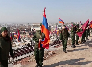 «Շարունակում ենք մեր սուրբ գործը»․ ԵԿՄ անդամները հարգանքի տուրք են մատուցել Սպարապետ Վազգեն Սարգսյանի հիշատակին