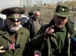 «Էդմոն Մարուքյան, հենց հիմա արի էստեղ»․ նախկին զինծառայողների ակցիան