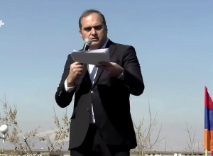 «Կքննարկենք նախագահի վախերը, և թե ինչո՞ւ է վարչապետի հետ հանդիպումից հետո կեցվածք փոխել»․ բողոքի ակցիա