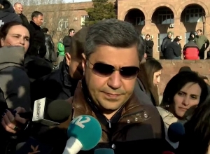 «Ինչպե՞ս եք պատկերացնում Քոչարյանի հետ համագործակցությունը, երբ ԱԱԾ տնօրեն եղած ժամանակ մեղադրում էիք»․ հարց Վանեցյանին