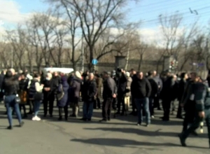 Քաղաքացիները նախագահական նստավայրի դիմաց են՝ խոչընդոտելու Փաշինյանի մուտքը շենք․ Ուղիղ