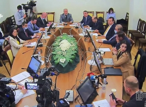 Ռազմական դրությունը վերացնելու` ընդդիմադիր խմբակցությունների նախագիծը չընդունվեց