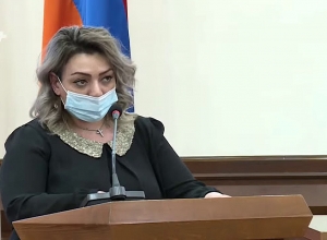 Փաշինյանի մեղքն այն է, որ ամեն քնից արթնացողի թույլ է տալիս խորաթափանց մտքեր արտահայտել․ Ռ․Հունանյան