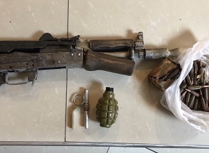 Группа лиц добровольно сдали привезённое из Арцаха оружие и боеприпасы в отделения Полиции