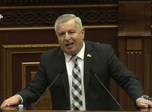 Կառավարության անդամների՝ քննիչ հանձնաժողովներին մասնակցելու կարգը կխստացվի․ Բագրատյանի առաջարկը