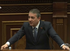 Да, я за то, чтобы было снято военное положение: Армен Хачатрян - Марукяну