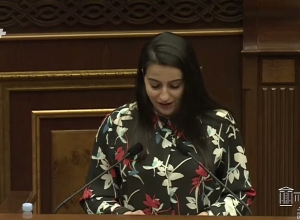 Костанян называет цифры премий, выданных правительством