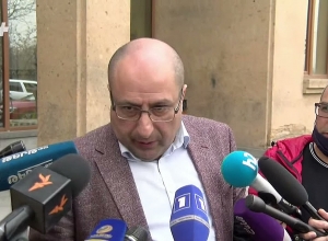 Брифинг Айка Алумяна