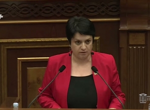 «Прекратите спекулировать нашими погибшими парнями и использовать слёзы их матерей»: депутат