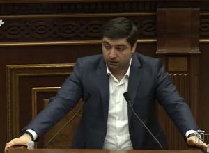 One part of the accidents happened due to the lack of the road signs providing the road traffic