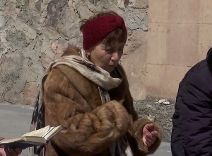 Российские миротворцы сопровождают армянских паломников в Дадиванк