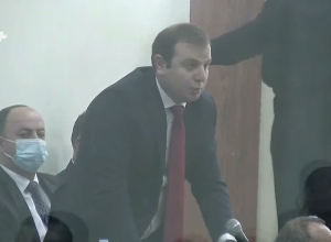 Հենց այս պահին Դուք հանցագործություն եք կատարում․ դատարանն արգելեց փաստաբանին շարունակել խոսքը