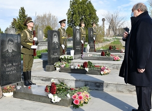 Armen Sarkissian paid tribute to the memory of the heroes killed during the April hostilities in 2016