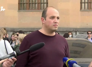 «Несколькими автобусами привезли войско против женщин: это – наша ситуация, какие выборы?»