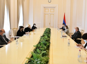 Արմեն Սարգսյանն ընդունել է Հայաստանի ժուռնալիստների միության պատվիրակությանը