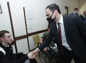 Вице-премьер посетил Реабилитационный центр защитника Отечества