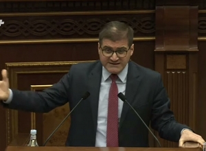 Москва неспособна и не выполняет своё обязательство как посредника-миротворца: Арман Бабаджанян