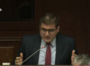 Это – неуважение к НС, снимите Вашу кандидатуру, я не верю вашей воле: Бабаджанян