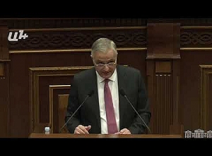 Вице-премьер Мгер Григорян представил бюджетные расходы за 2020 год