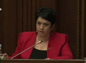 Из патриотических побуждений получил лечение менее 3 дней и сейчас не получает поддержки