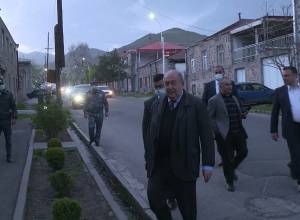 Արմեն Սարգսյանը Գորիսում հյուրընկալվել է Ակսել Բակունցի տուն թանգարանում