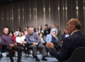 Ռոբերտ Քոչարյանը հանդիպել է իր աջակիցների հետ