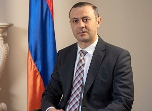 Армения с помощью России построит мощную армию: секретарь Совета безопасности