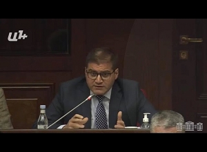 Вы вообще не в курсе, что происходит в действительности: Арман Бабаджанян - Овакимян