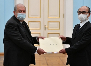 Посол Японии в Армении вручил Армену Саркисяну верительные грамоты