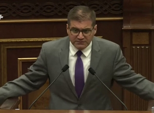 Грех называть журналистами людей, занимающихся медиатеррором: Арман Бабаджанян