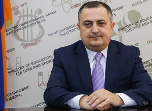 Карен Гилоян отбыл в Болгарию с рабочим визитом