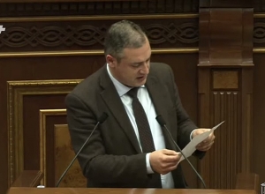 Героев, участвовавших в войне, нужно поощрить, досрочно освободив от службы