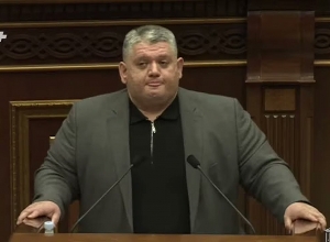 Господин Пашинян, вы более-менее знакомы с моим поведением, и я считаю, что говорить неуместно: Гор Горгян