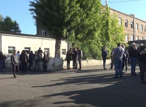 Водители автобусов не вышли на работу, из мэрии сообщают: проблема находится на стадии решения