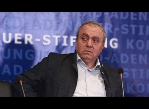 Наша проблема – это та грязь, которая защищает Никола: Грант Багратян